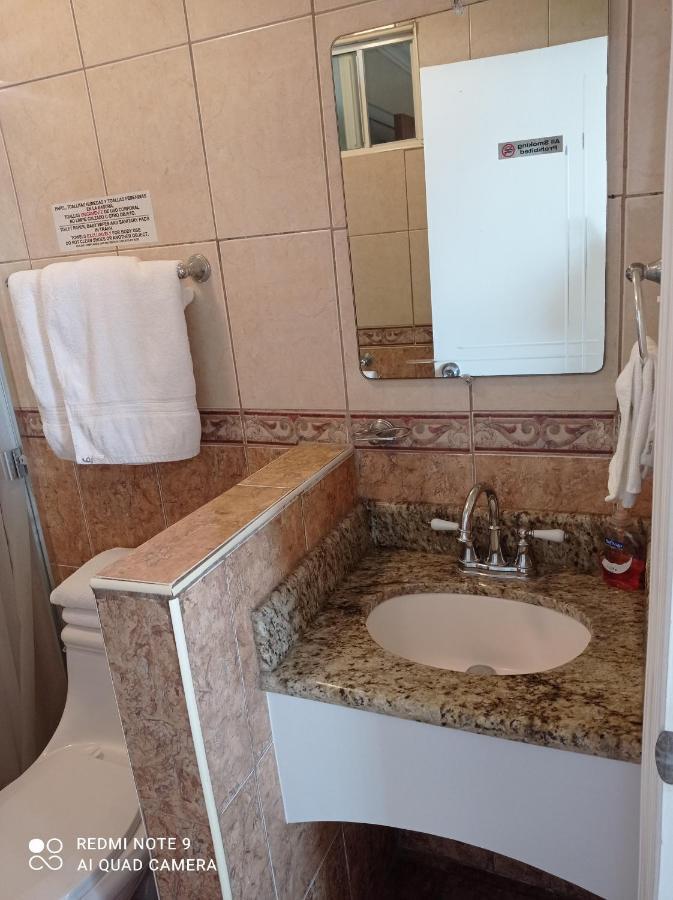 Suites Leon Rojo Tijuana Zewnętrze zdjęcie