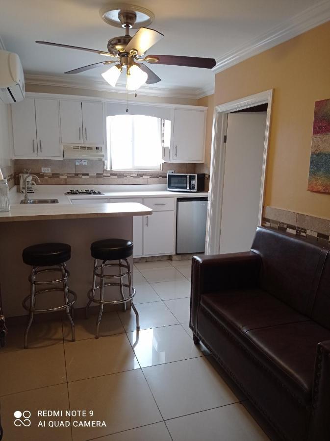 Suites Leon Rojo Tijuana Zewnętrze zdjęcie